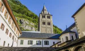 1280px Abbaye de Saint Maurice