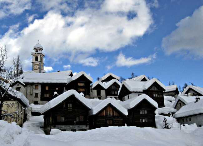 1280px Bosco gurin 20100117 0150 1