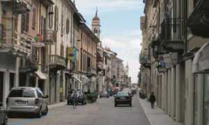 Borgomanero via centrale