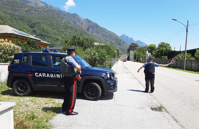 alt controllo premosello mitra carabinieri