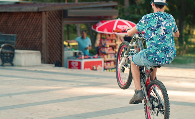 bicicletta impennata