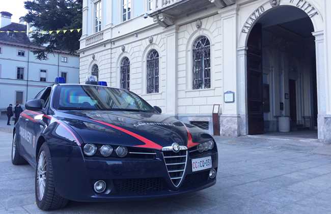 carabinieri comune auto domo