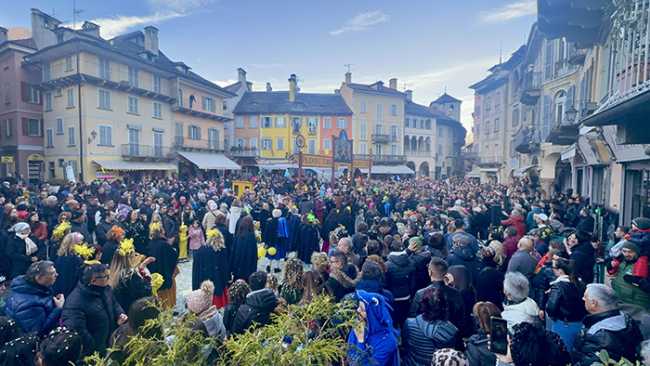 carnevale24 piazza mercato domenica