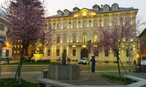 domo comune fontana luci sera