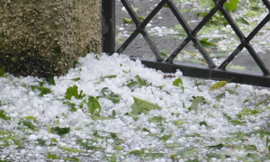 grandine bianca palline