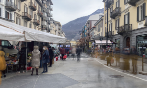 mercato domo vuoto brutto tempo