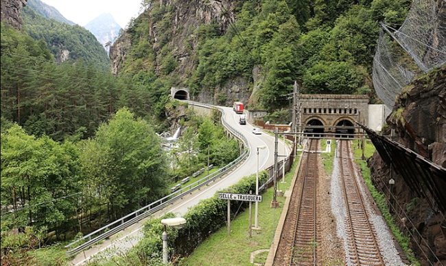 traforo tunnel sempione galleria iselle treni 2