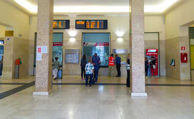 atrio stazione domo biglietteria