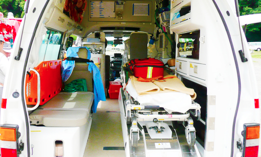 ambulanza interno dietro 1