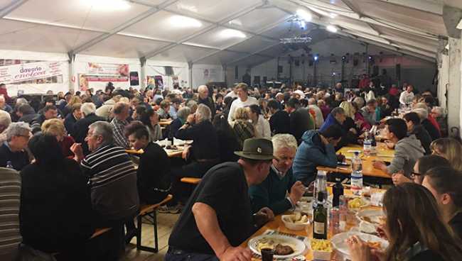 aprile varzese capannone gente 17