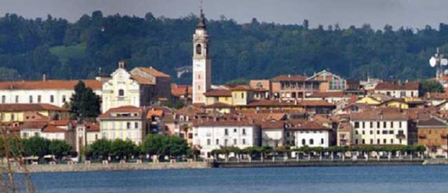 arona panorama da lago