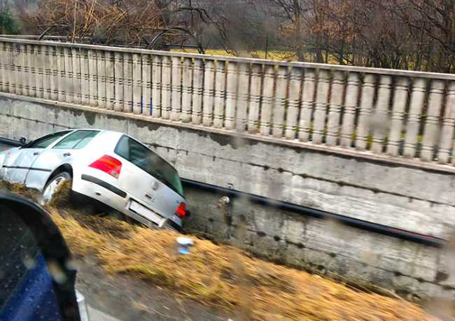 incidente golf villa