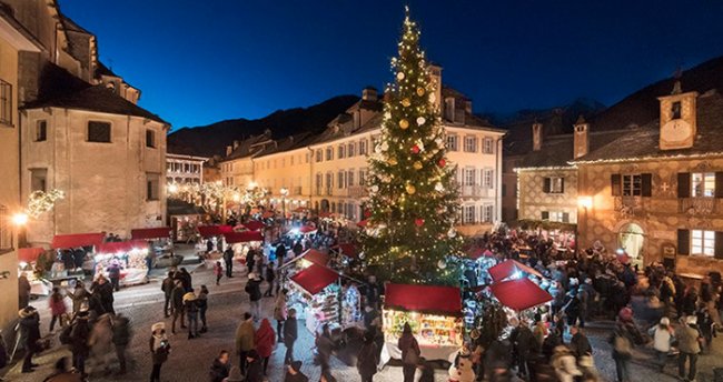 piazza albero mercatini vigezzo 2