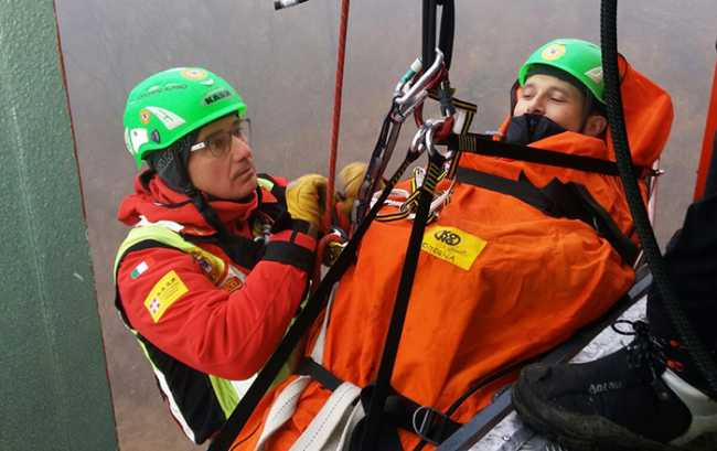 recupero verricello barella soccorso elicottero