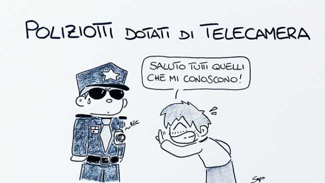 sapo poliziotti telecamera divisa