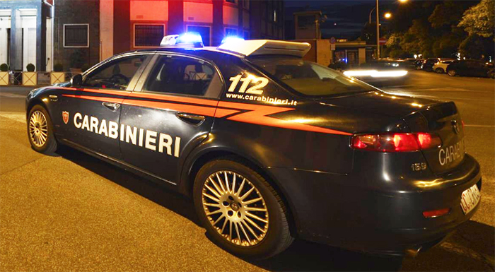 La lite tra fratelli finisce a bottigliate: due marocchini in ospedale, uno è grave