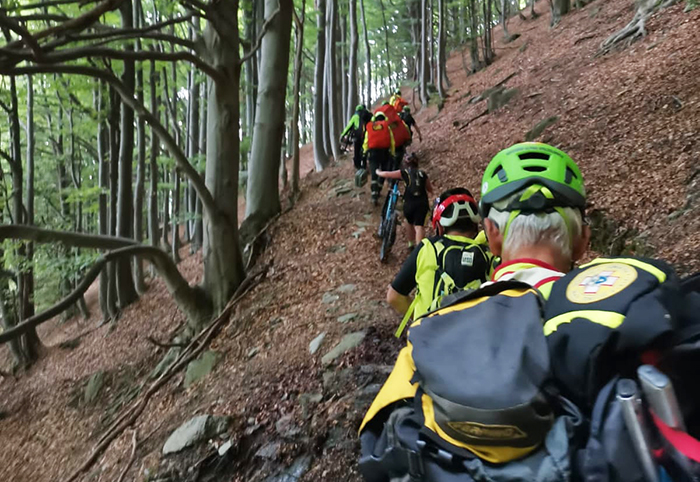 Raggiunto e stabilizzato l'escursionista in blocco renale in val Grande. Falliti i recuperi con l'eliambulanza