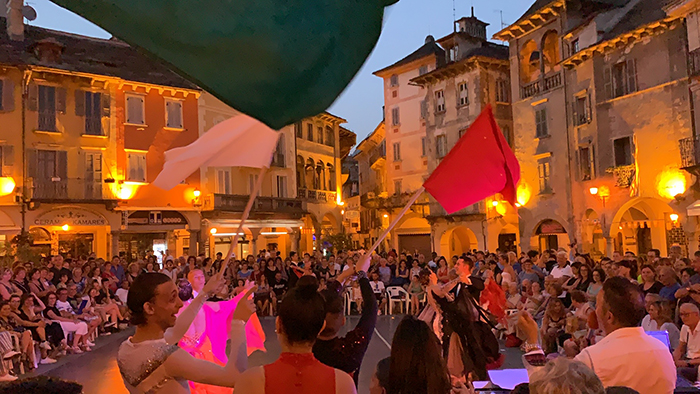 “Giovedì d’Estate”: gran finale con i concorsi di bellezza “Una ragazza per il cinema” e “Miss Lago Maggiore”
